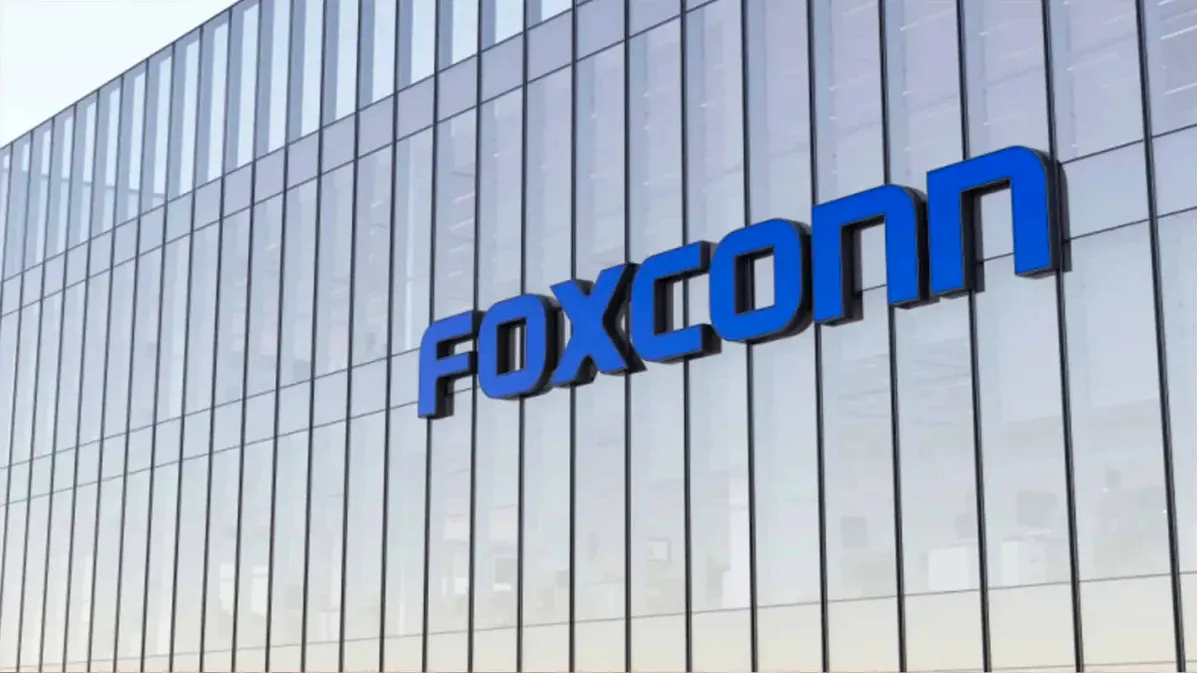 Kinh Doanh AI “Cứu Cánh” Foxconn: Doanh Thu Vượt 513 Ngàn Tỷ Đồng Trong Tháng 4/2025